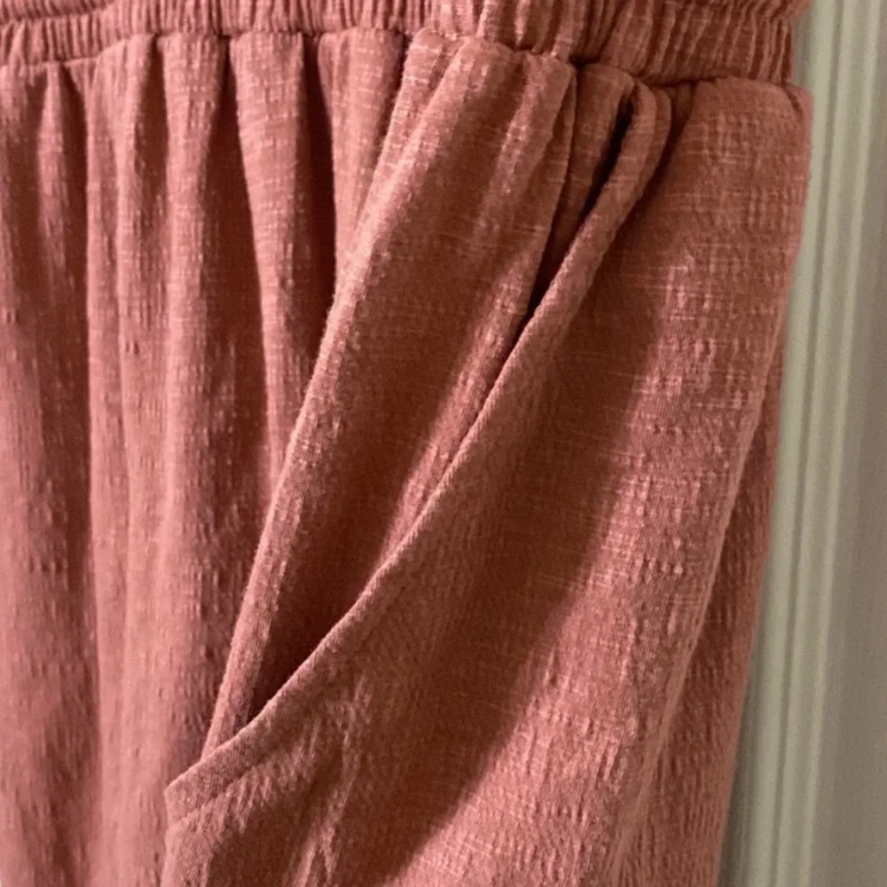 Rust Romper with Puff Sleeves and Pockets - Picture 5 of 8